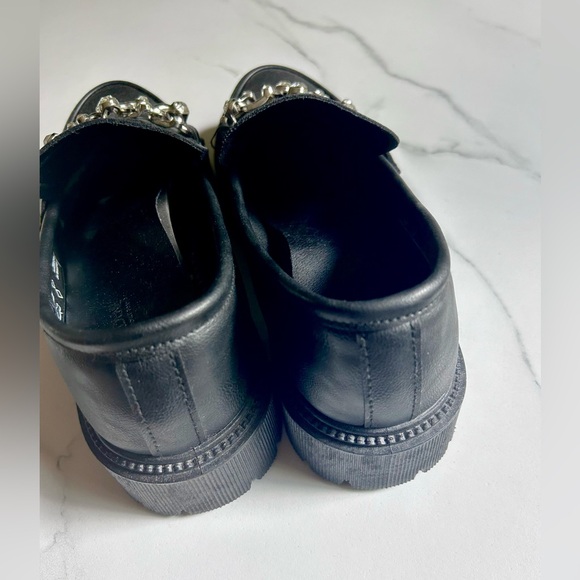 Pair of loafers - Picture 3 of 5